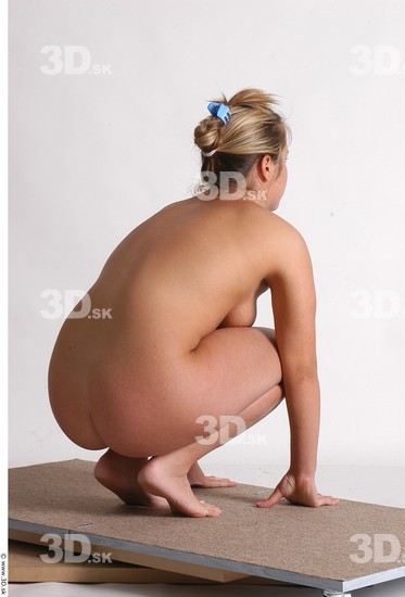 Whole Body Woman Other White Nude Average