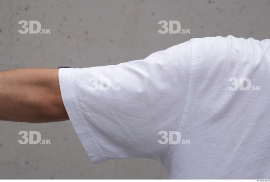 Arm Man White Casual Average