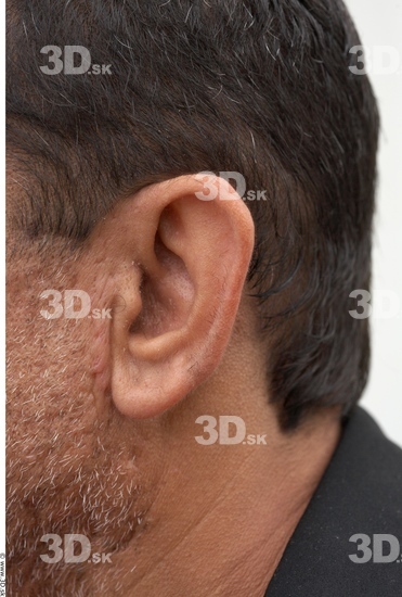 Ear Man White Average