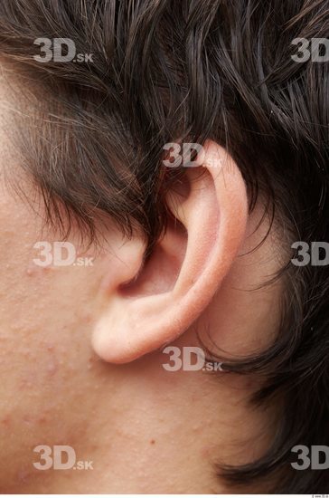 Ear Man White Average