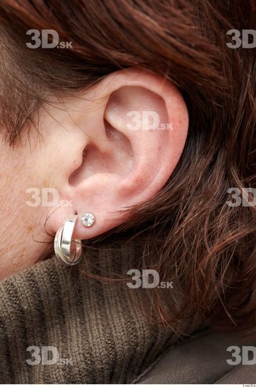 Ear Woman White Jewel Overweight