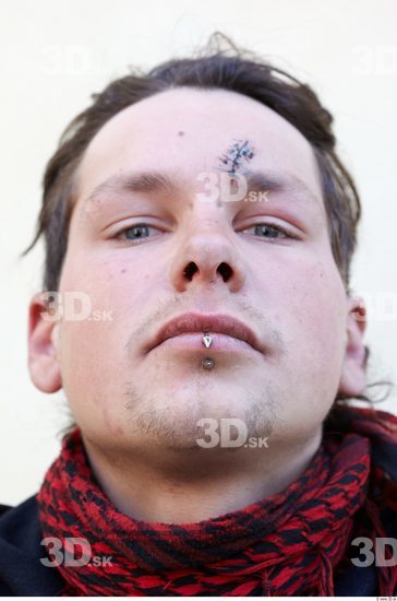 Head Man White Piercing Average