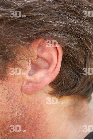 Ear Man White Average