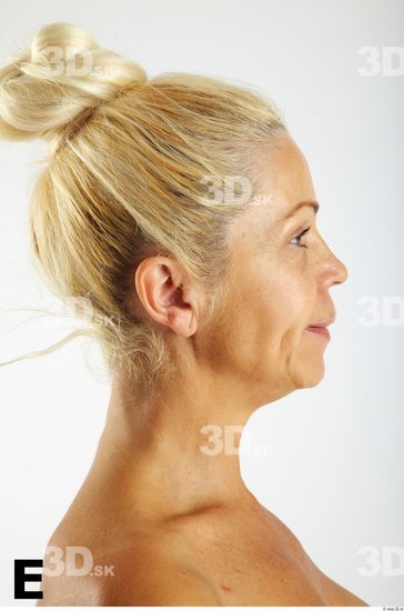 Face Phonemes Woman White Athletic Wrinkles