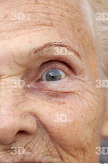 and more Eye Woman White Slim Wrinkles