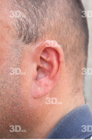 Ear Head Man Casual Slim Average Street photo references