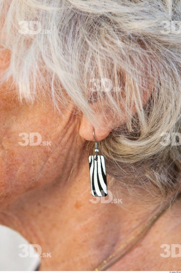 Ear Woman Casual Jewel Average Street photo references