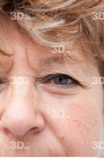 Eye Woman Casual Average Street photo references