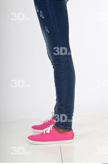 Calf reference of clothed Cecelia blue jeans pink shoes