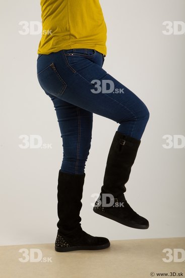 Leg flexing reference of yellow sweater blue jeans Gwendolyn