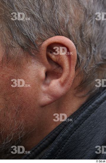 Ear Man White Casual Average Street photo references