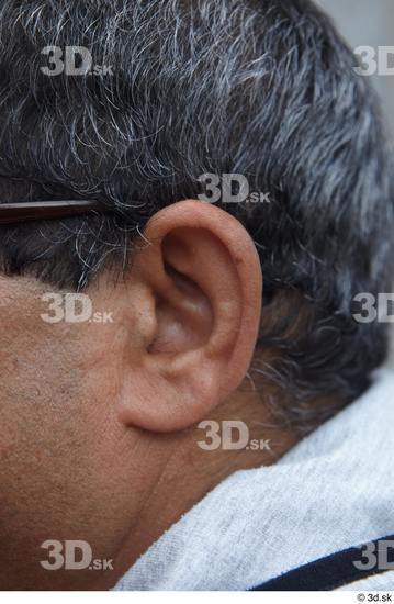 Ear Man White Casual Average Street photo references