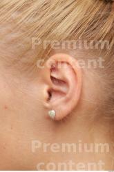 Ear Woman White Slim